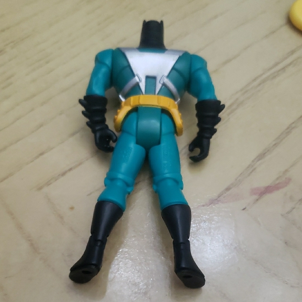 Action Figure in Teal and Black Suit Bat Man - Picture 2 of 3